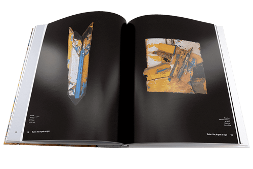 Impression d'un livre d'art sur un papier couché noir